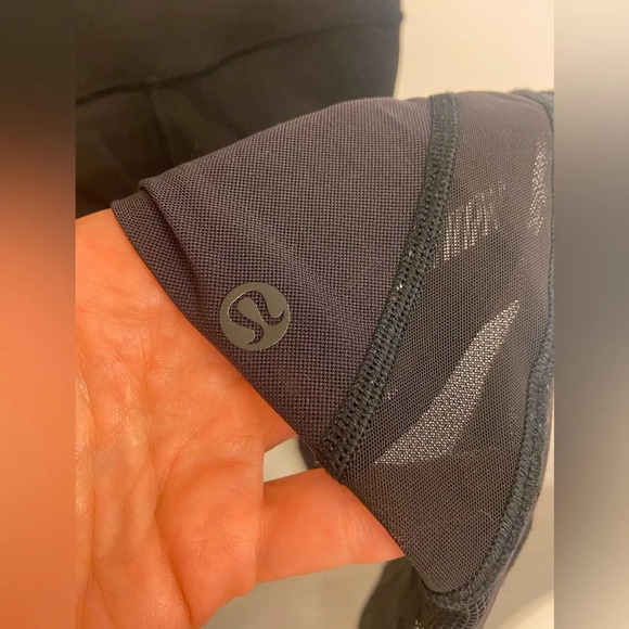 Lululemon Seek The Heat Tight Black Size 4 - Picture 5 of 7